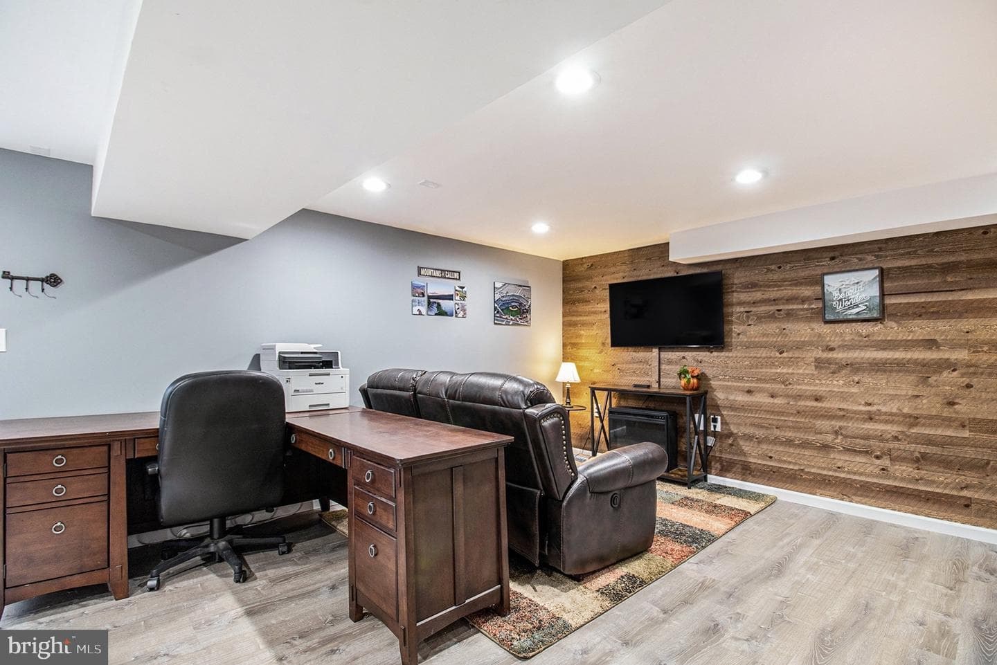 424 Weadley Road photo 32
