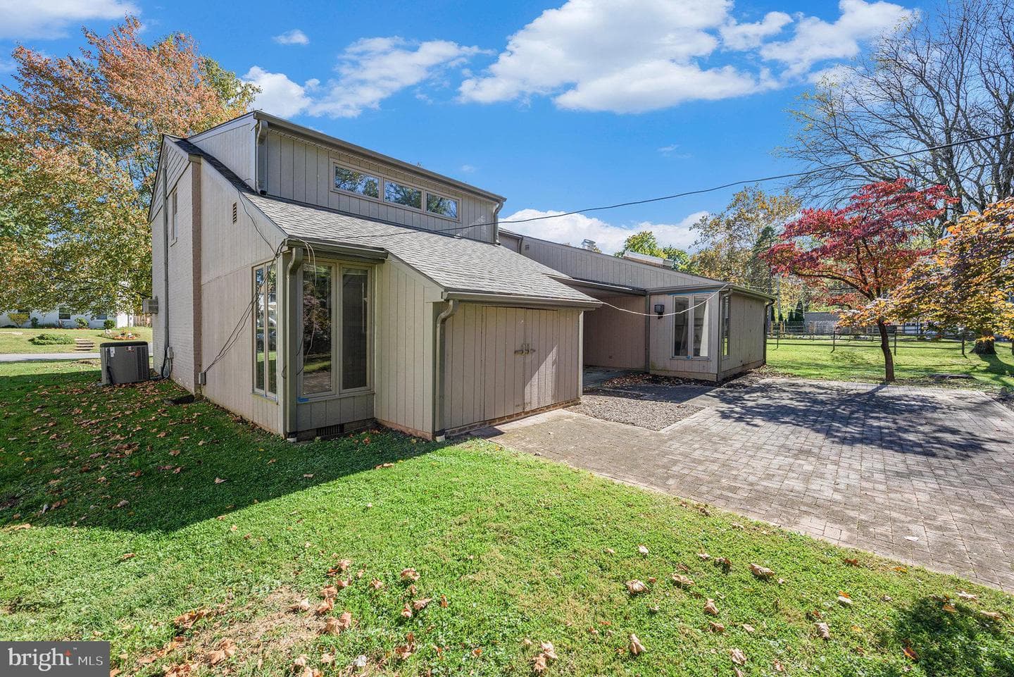 4048 Friends Lane photo 26