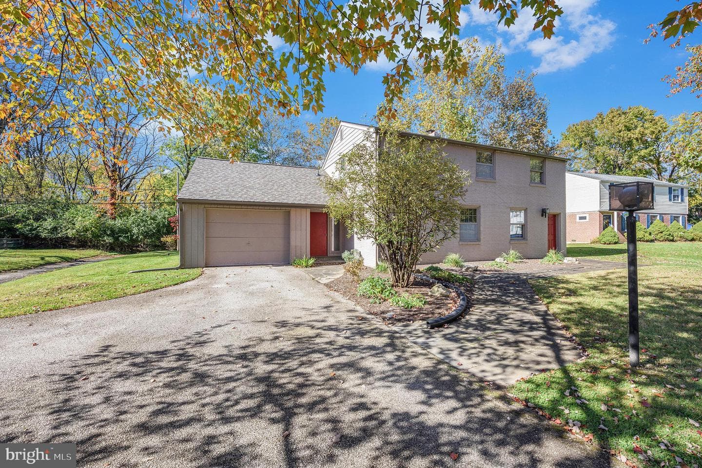 4048 Friends Lane photo 31