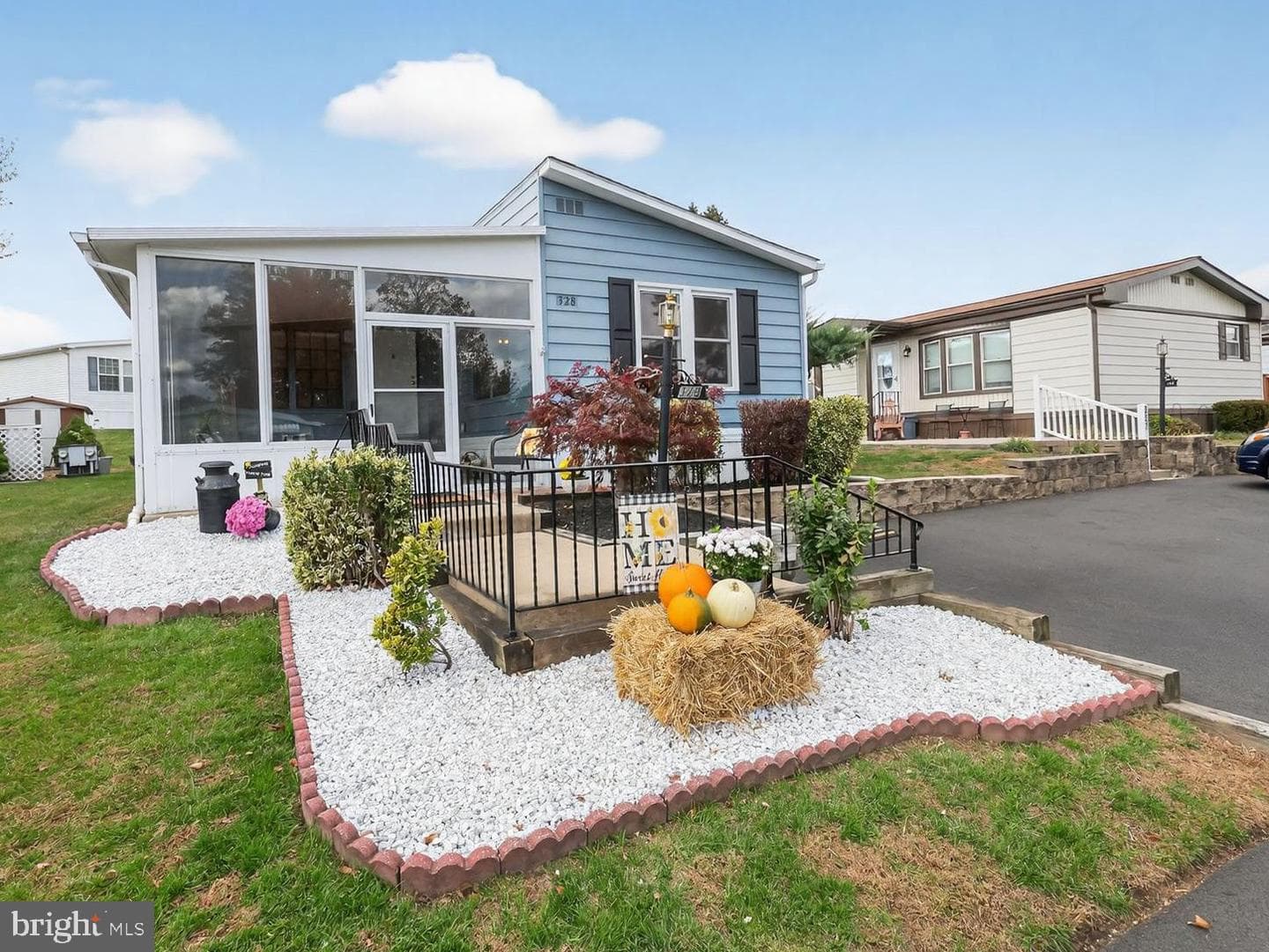 328 Woodstream Way photo 1
