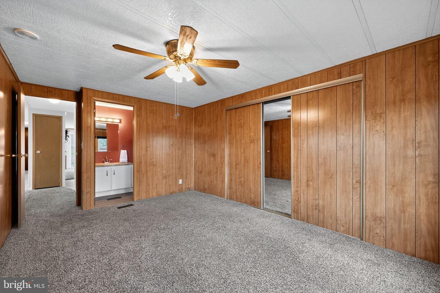 328 Woodstream Way photo 10