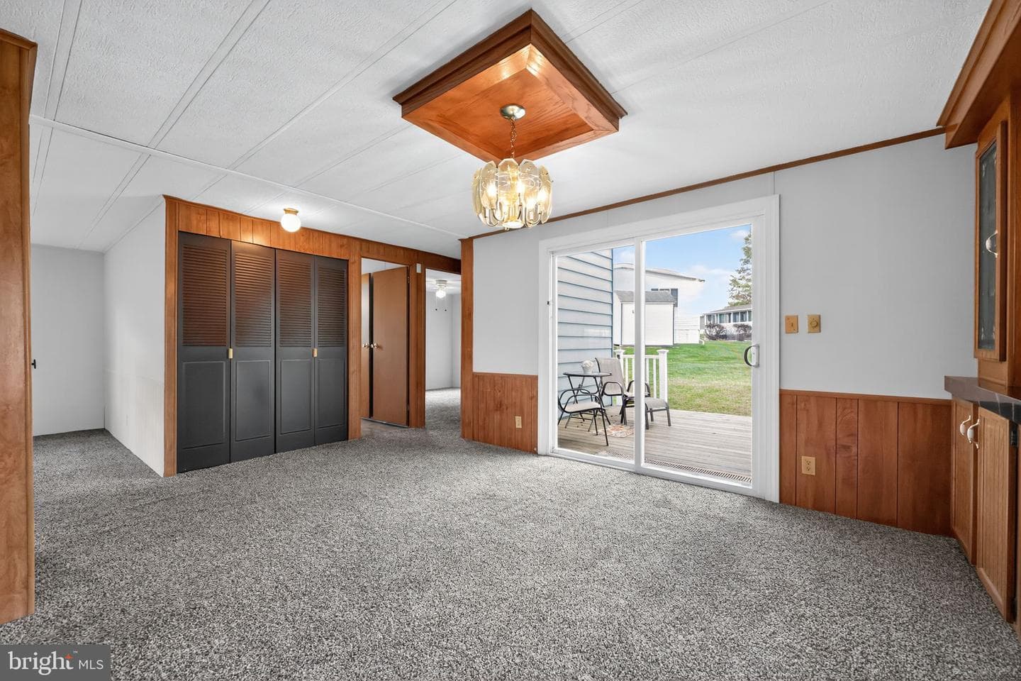 328 Woodstream Way photo 19