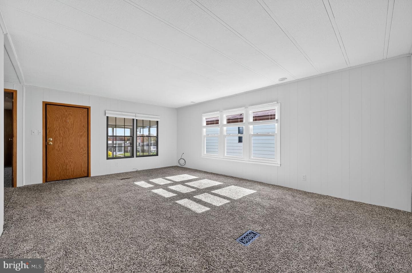 328 Woodstream Way photo 6