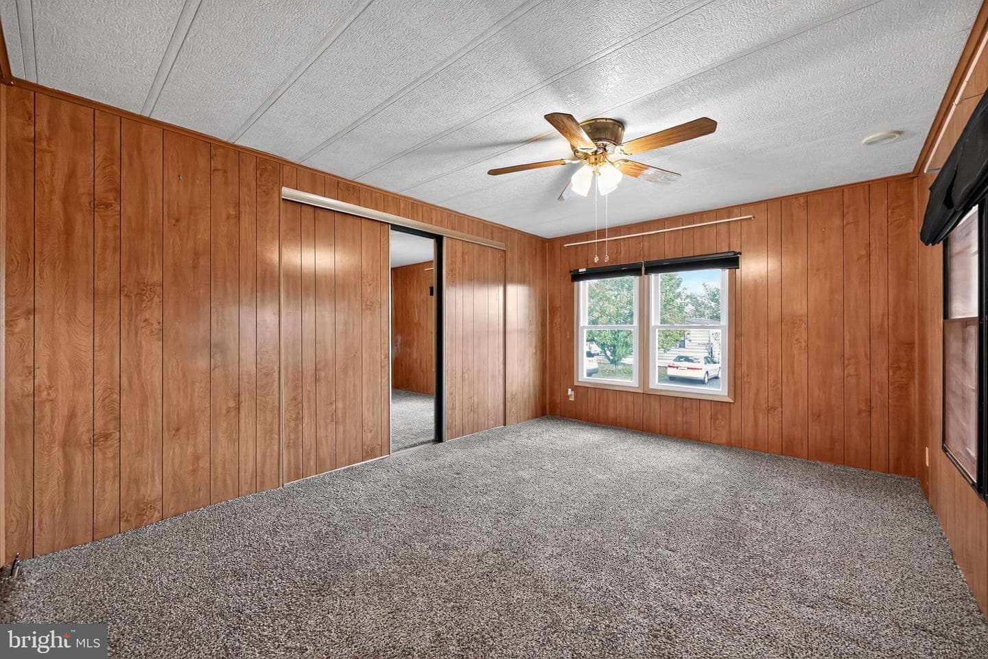 328 Woodstream Way photo 9