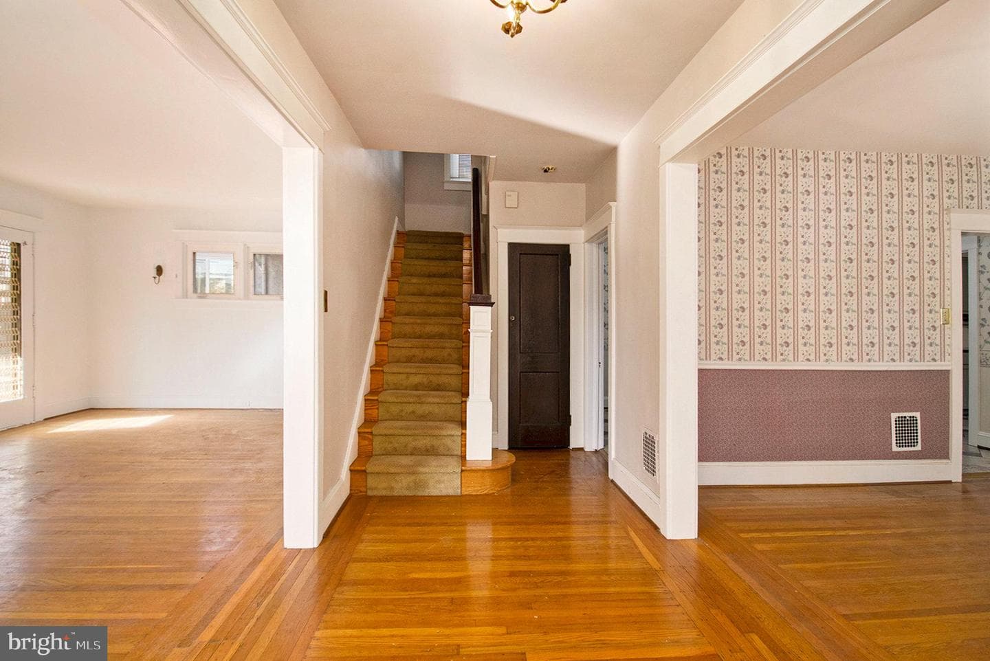230 Harrison Avenue photo 3