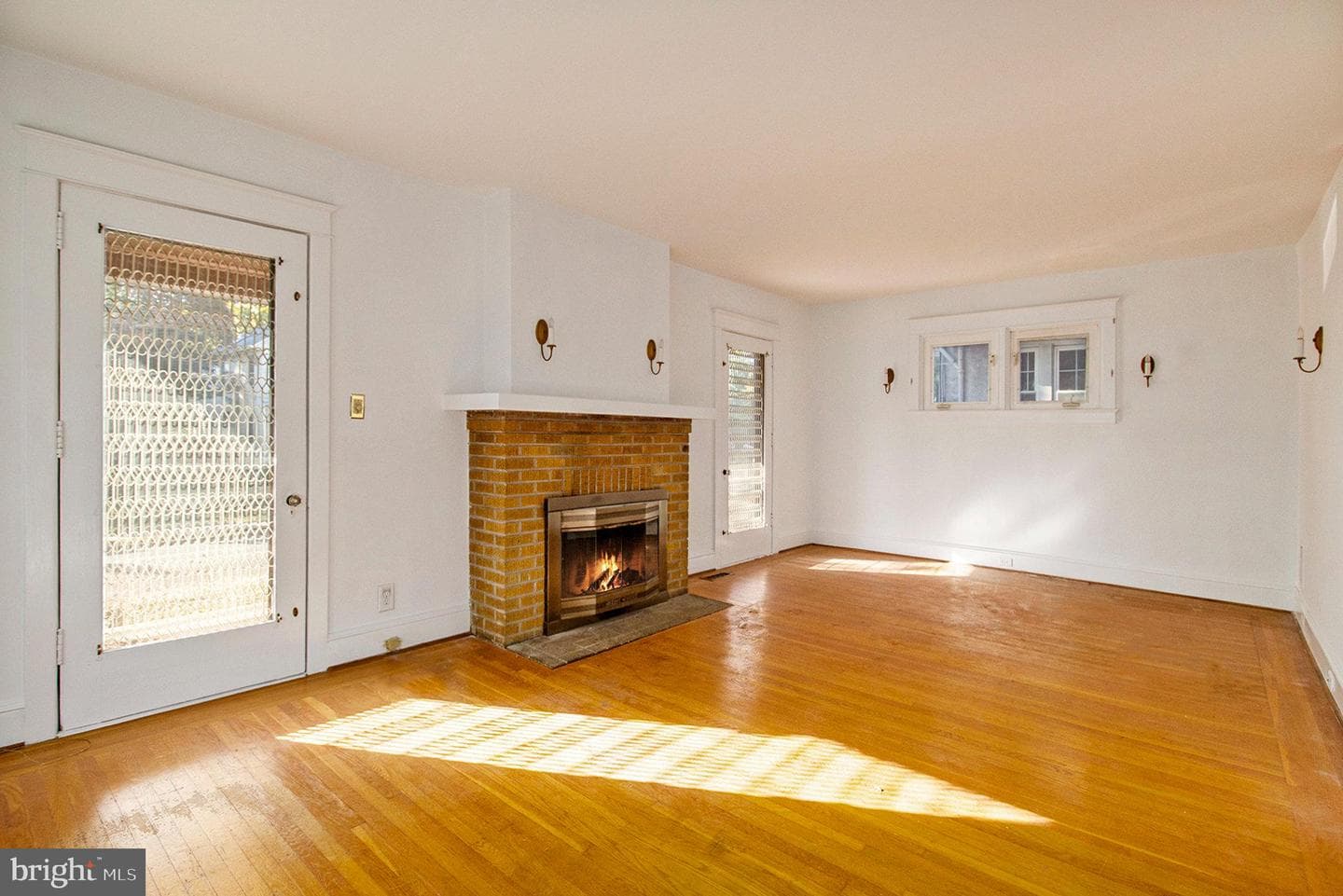 230 Harrison Avenue photo 7
