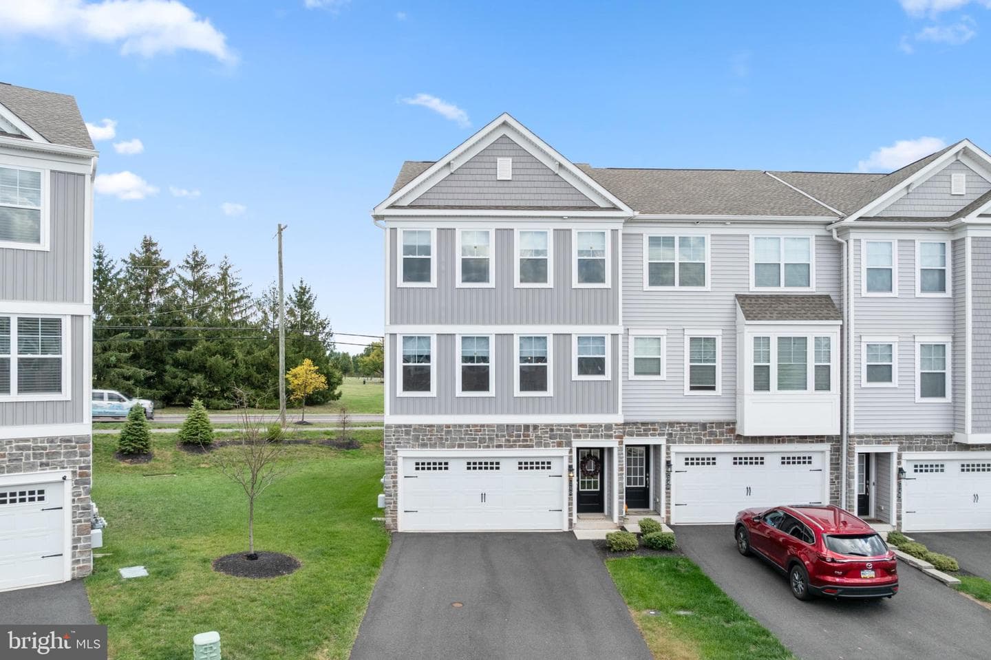 150 Larrabee Way photo 1