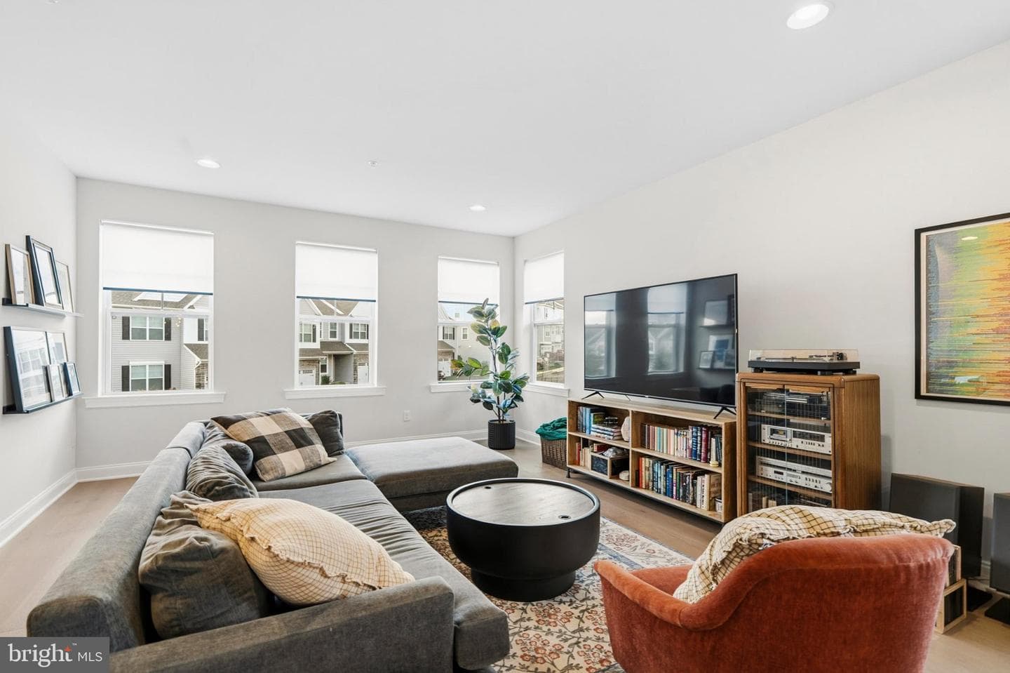 150 Larrabee Way photo 5