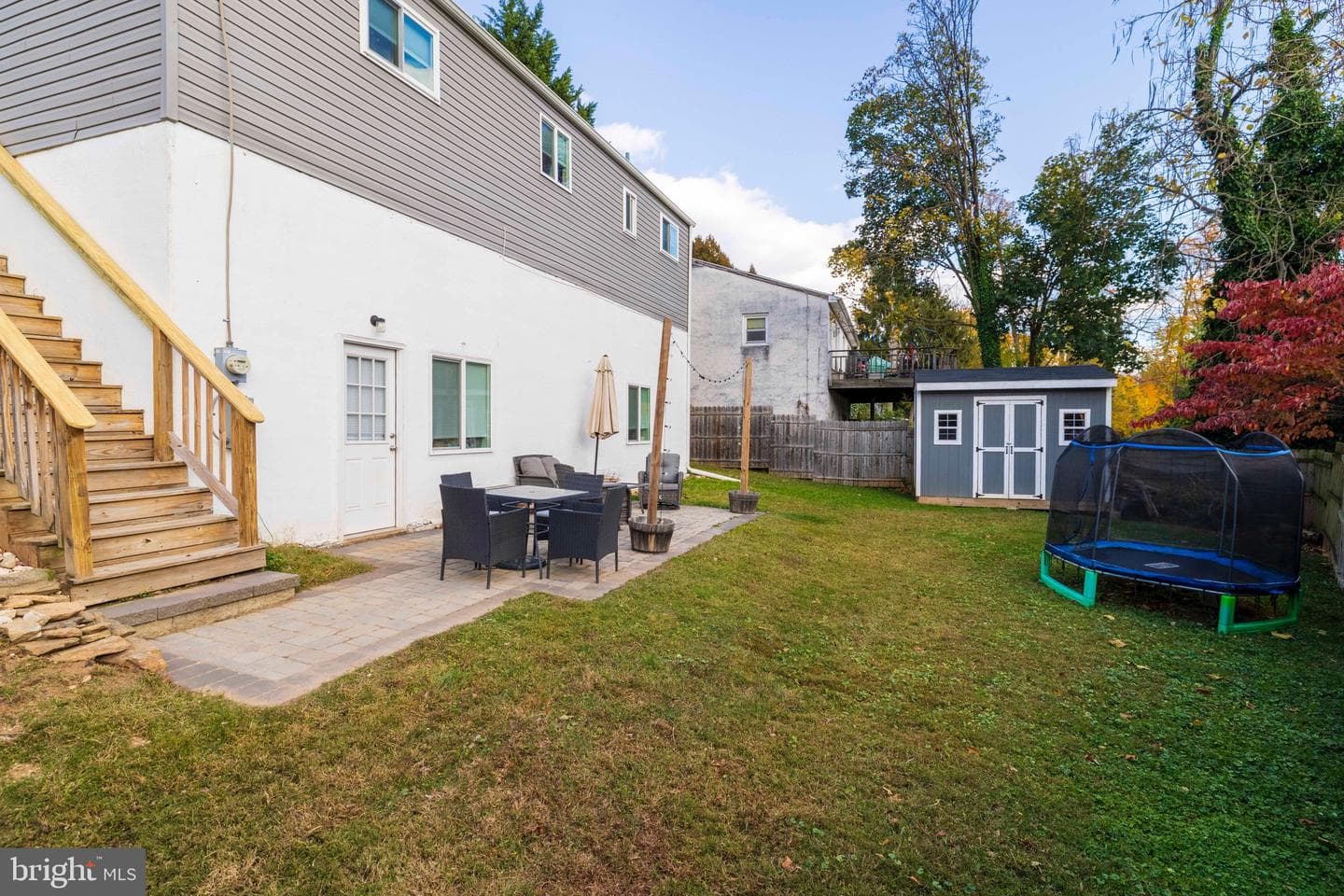 629 Roberts Avenue photo 22