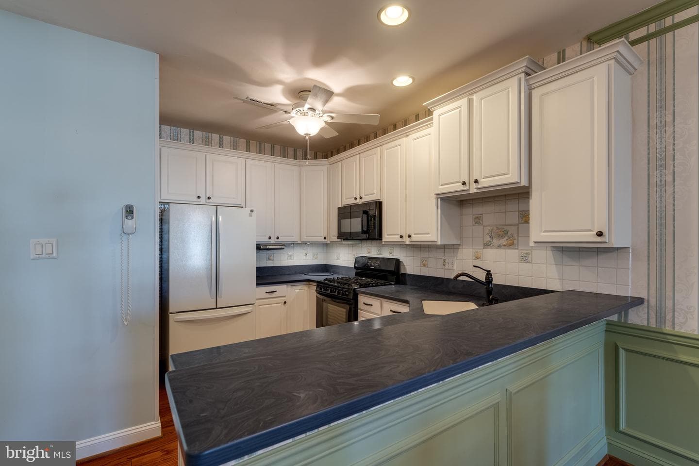 405 Ruth Court photo 11