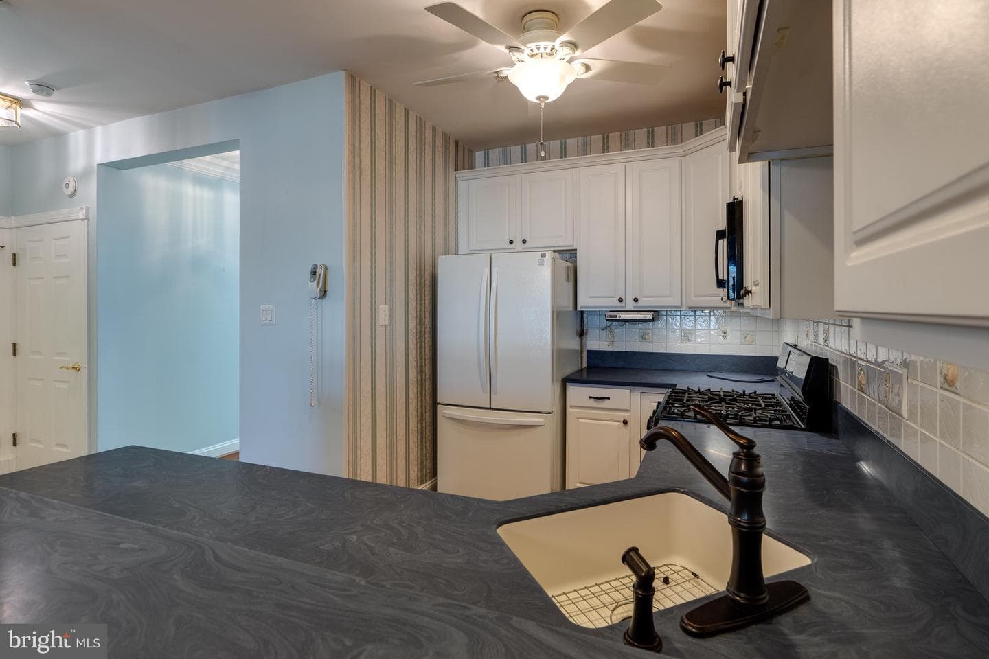 405 Ruth Court photo 12