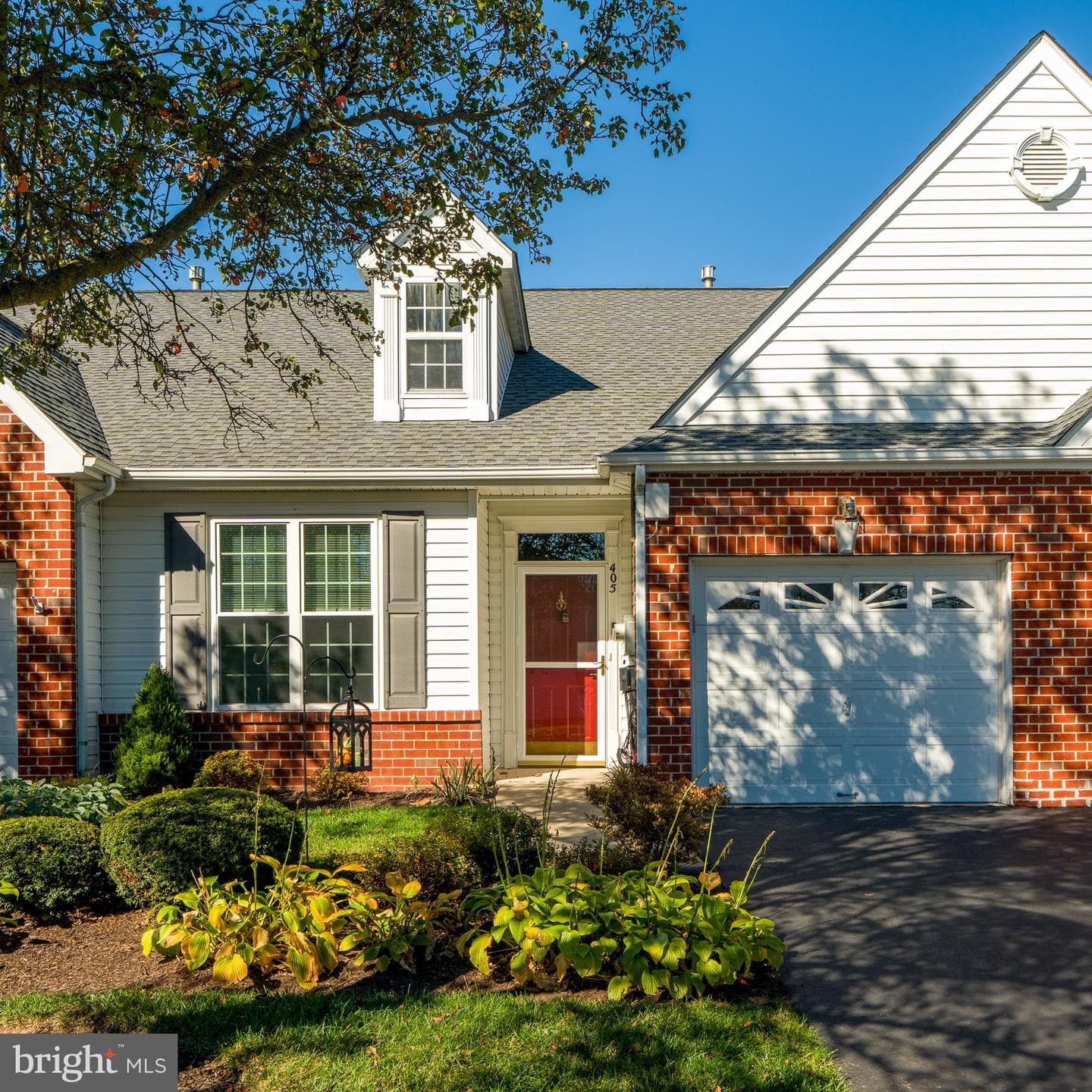 405 Ruth Court photo 2