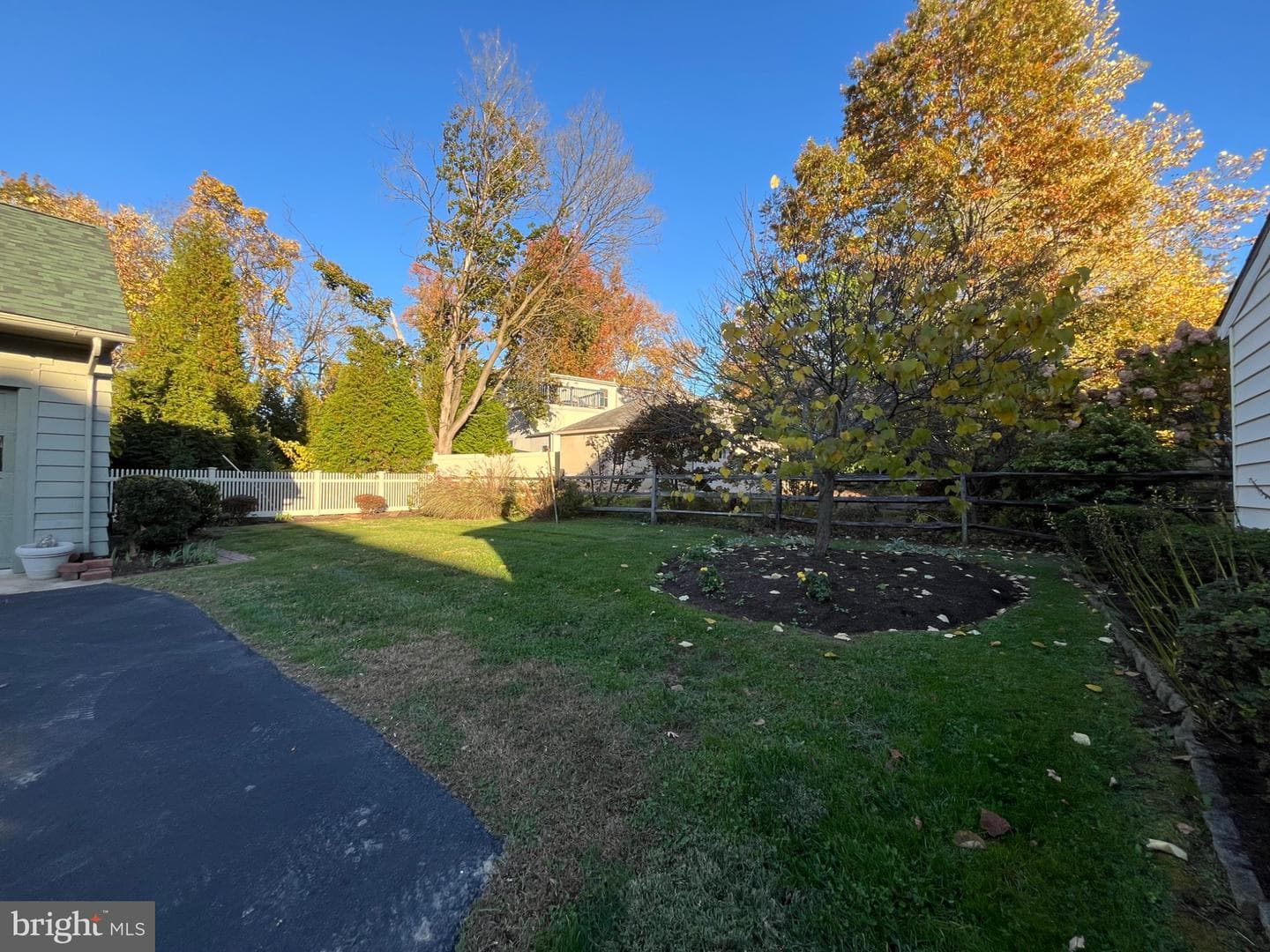 106 Montgomery Avenue photo 46