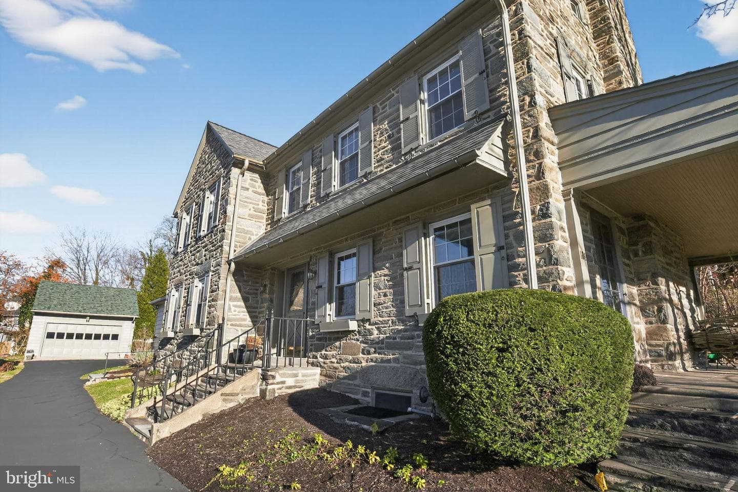 106 Montgomery Avenue photo 6