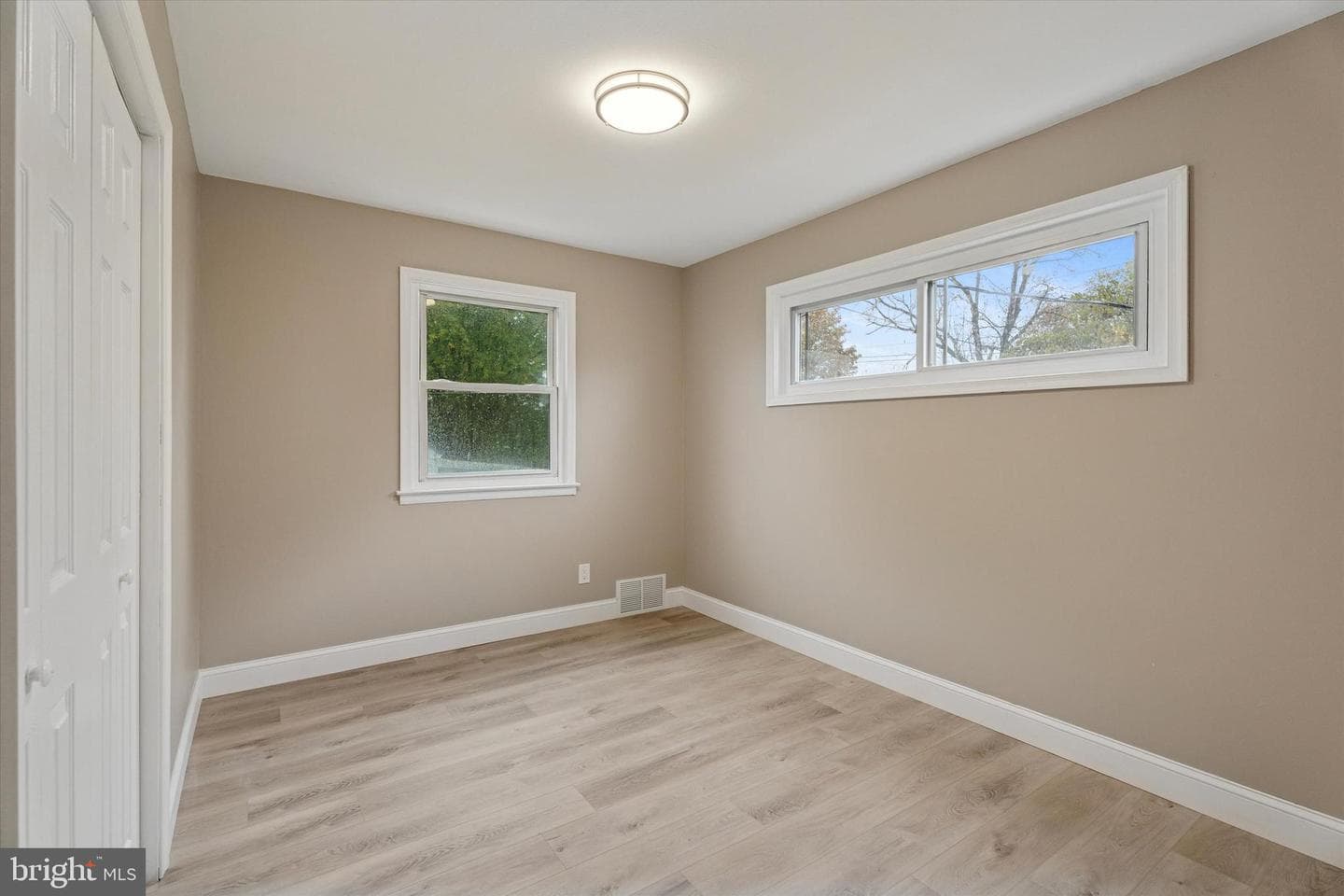 2710 E County Line Road photo 9