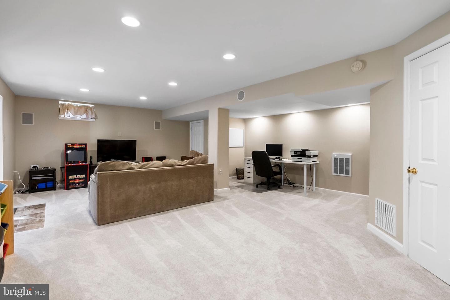 1134 Cornwallis Way photo 41