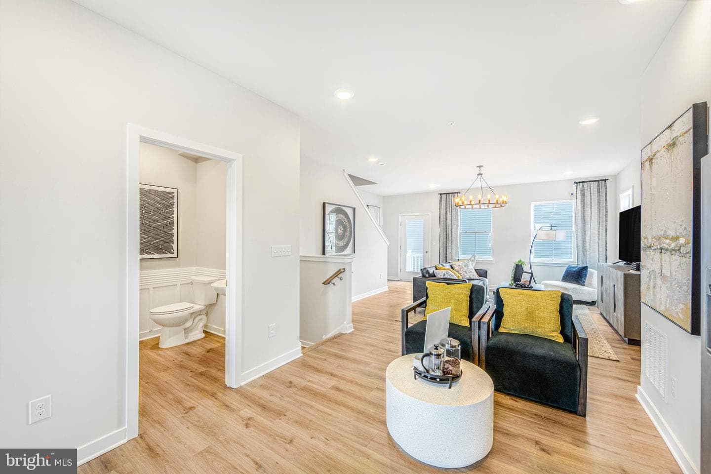 45 E Front Street photo 12
