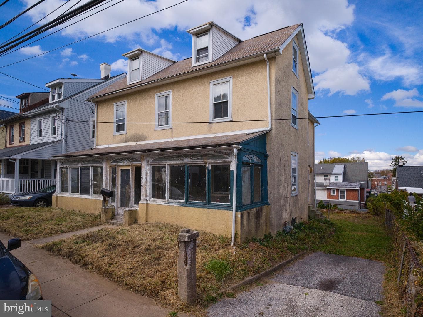 28 S Warner Avenue photo 2