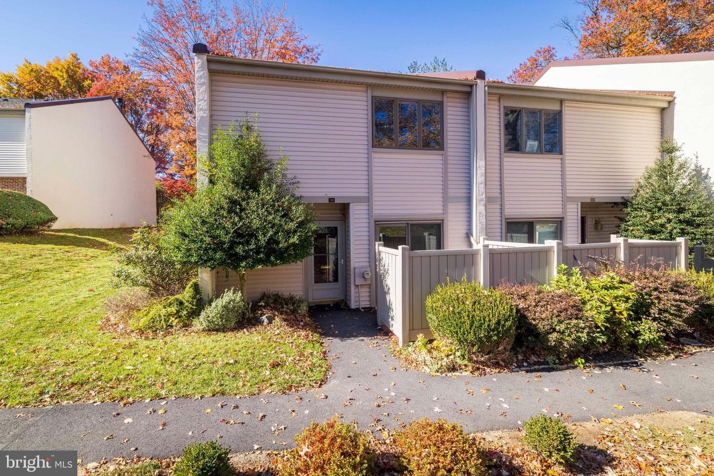 18 Twin Brooks Drive photo 1
