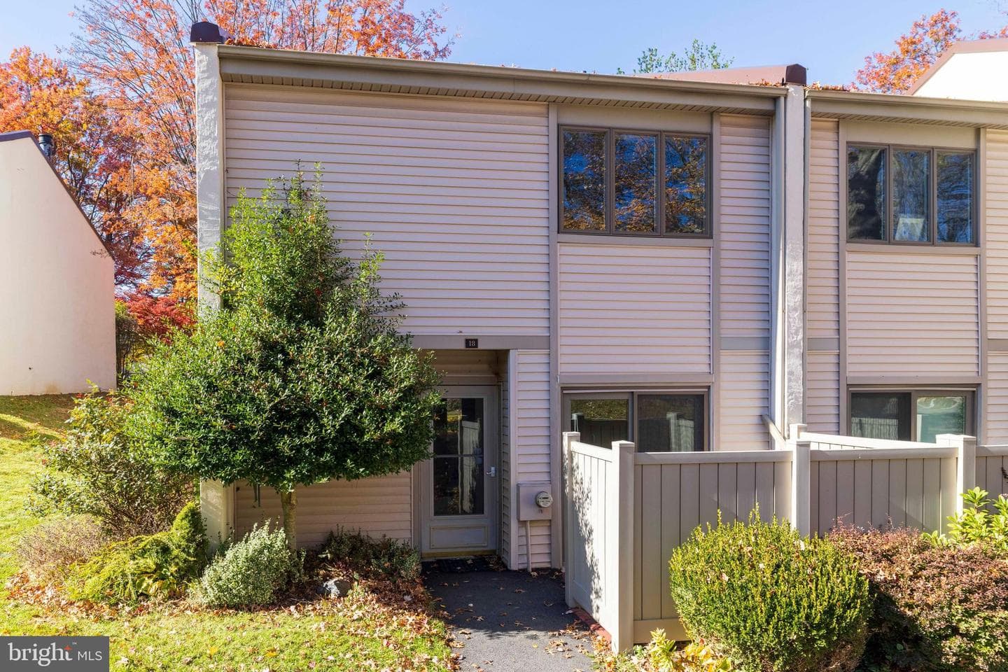 18 Twin Brooks Drive photo 3