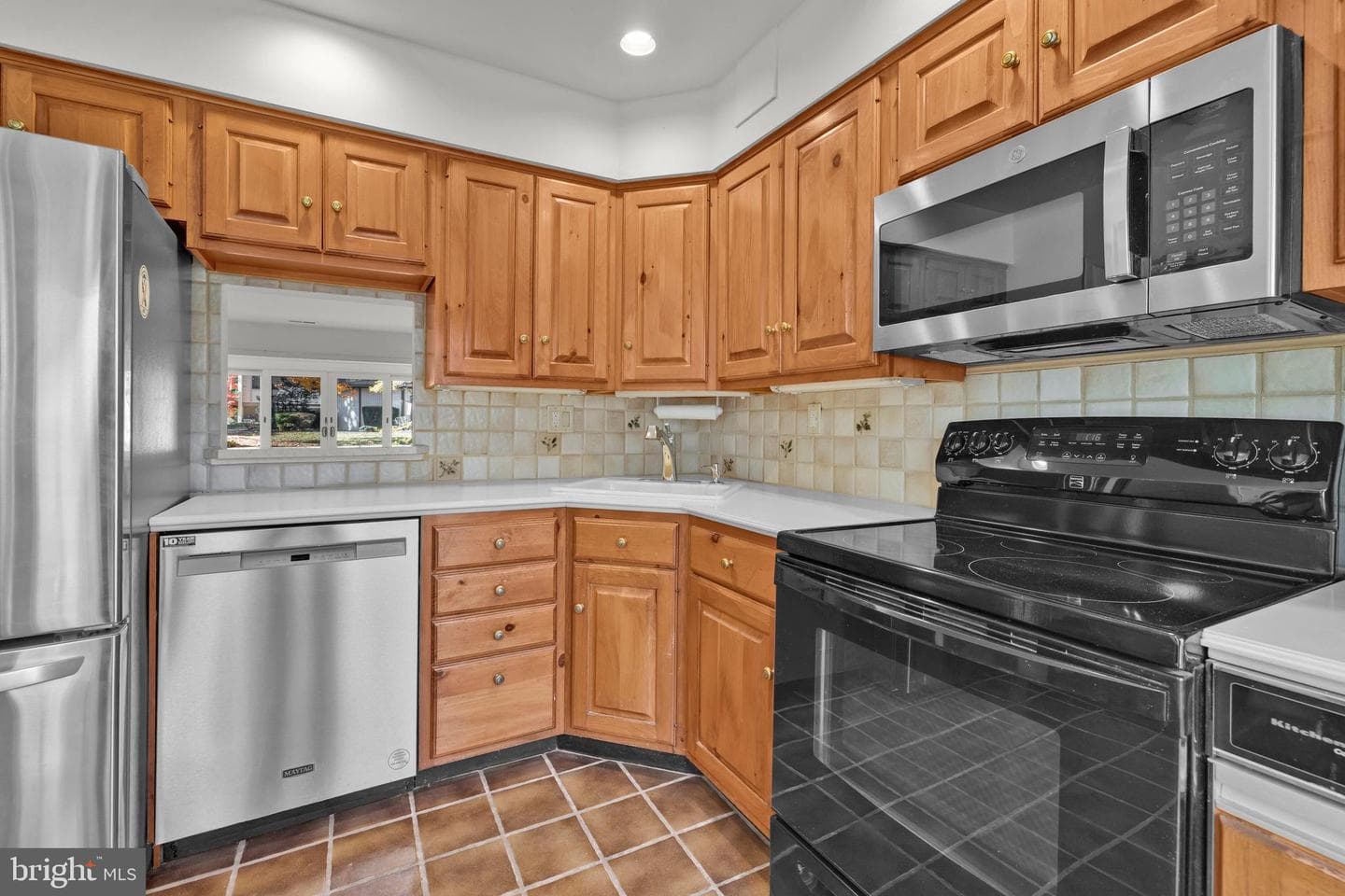 18 Twin Brooks Drive photo 5