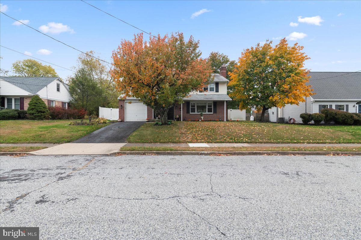 532 Lincoln Avenue photo 2