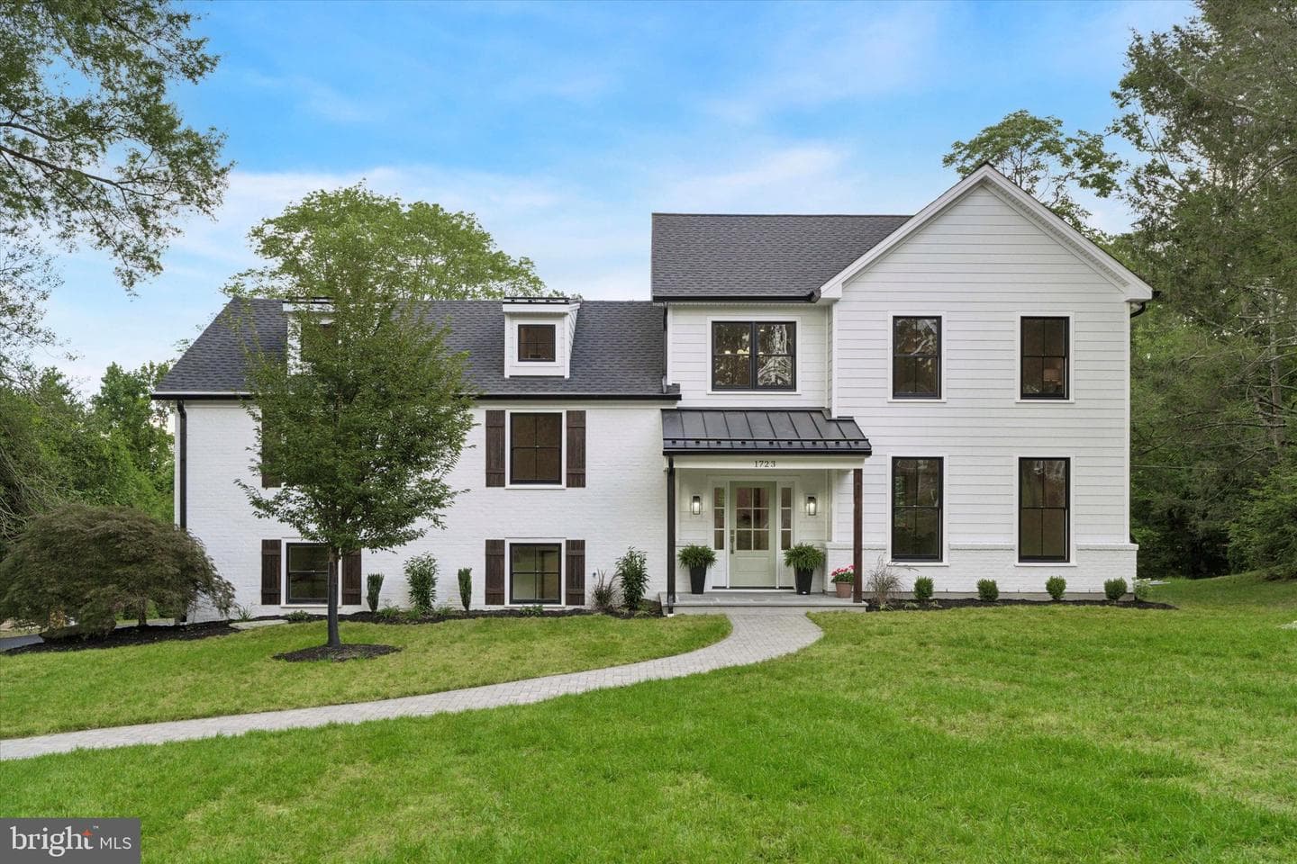 1723 Riverview Road photo 2
