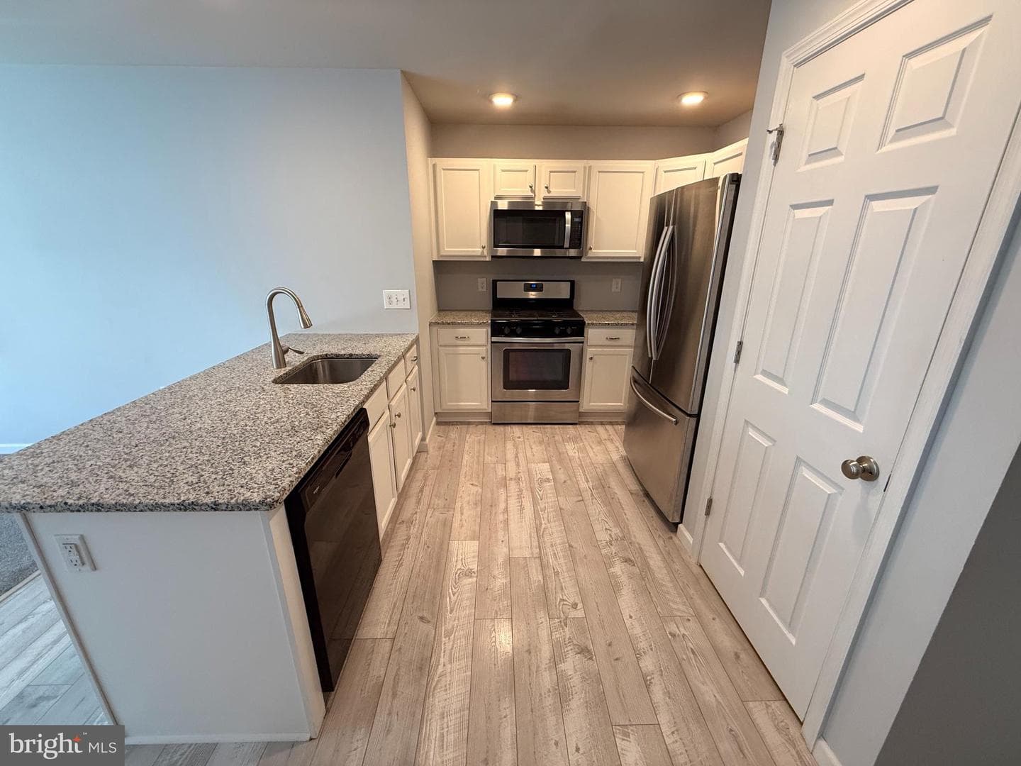 3040 Davenport Way #m120 L photo 5
