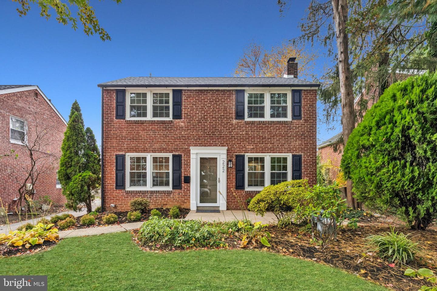 222 Harrogate Road photo 3