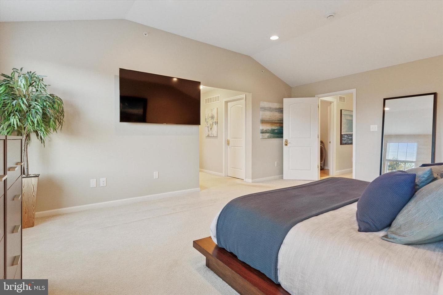 2045 Pleasant Valley Drive photo 16