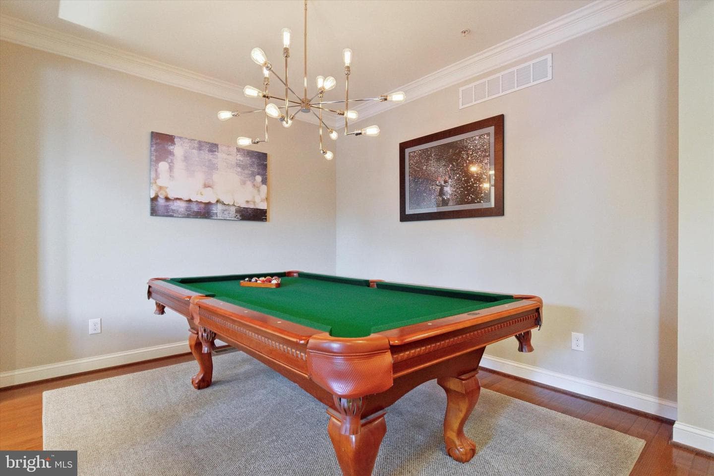 2045 Pleasant Valley Drive photo 4