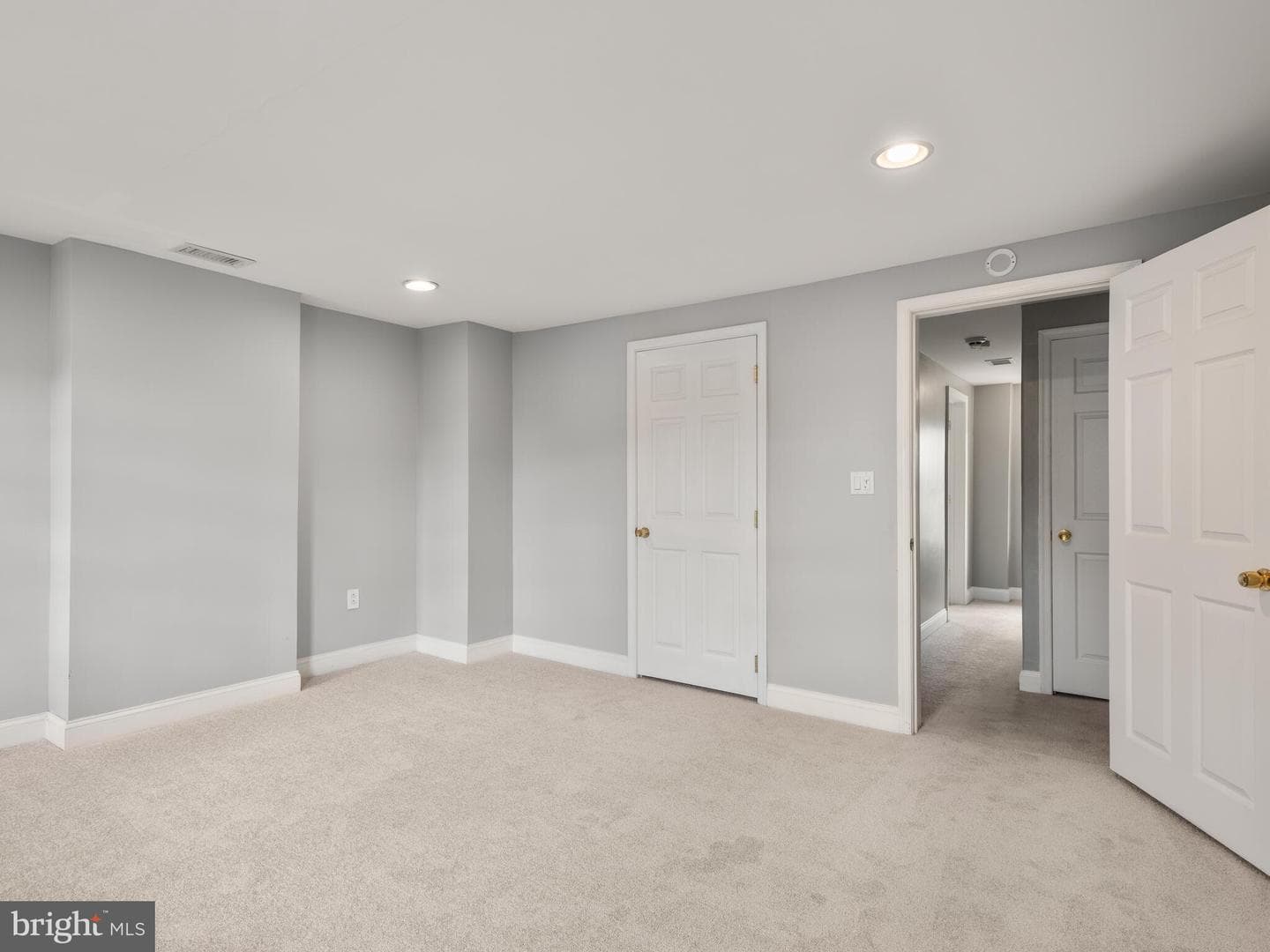 116 Cedar Avenue photo 37