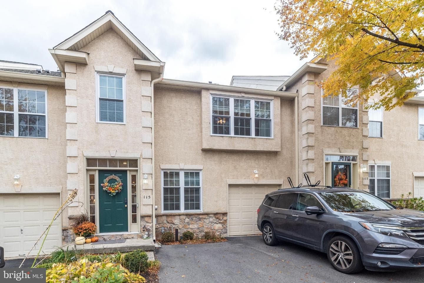 115 Castle Drive photo 1