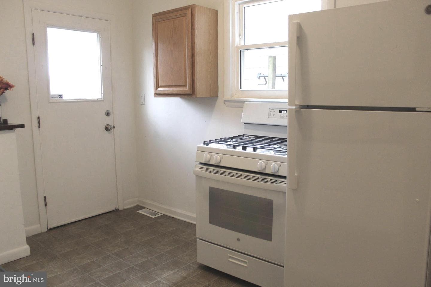 118 Chain Street photo 6
