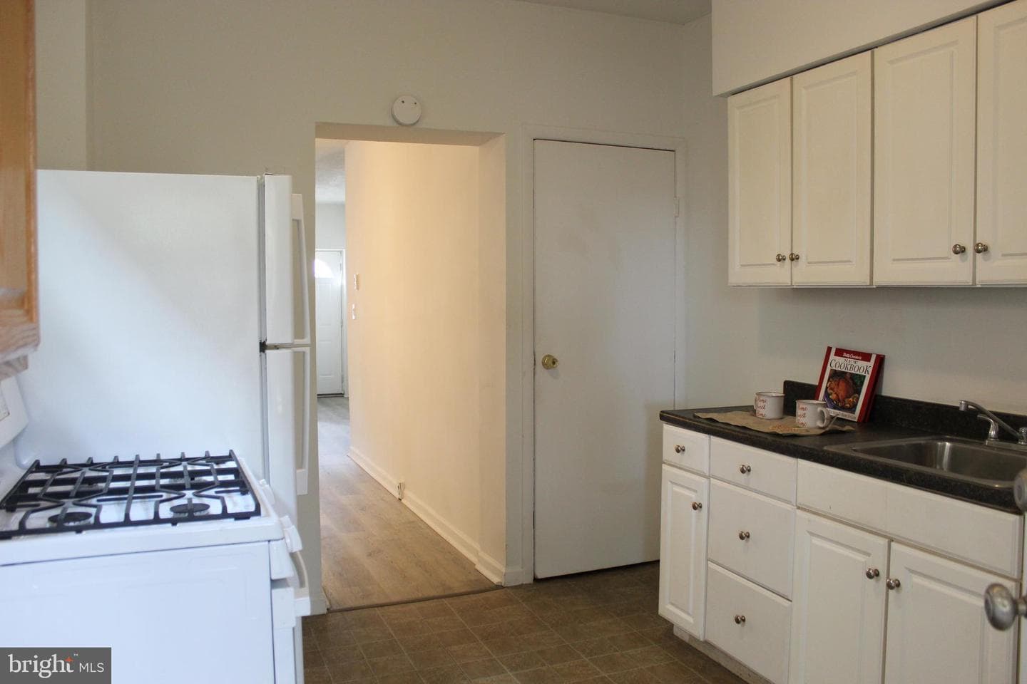 118 Chain Street photo 7