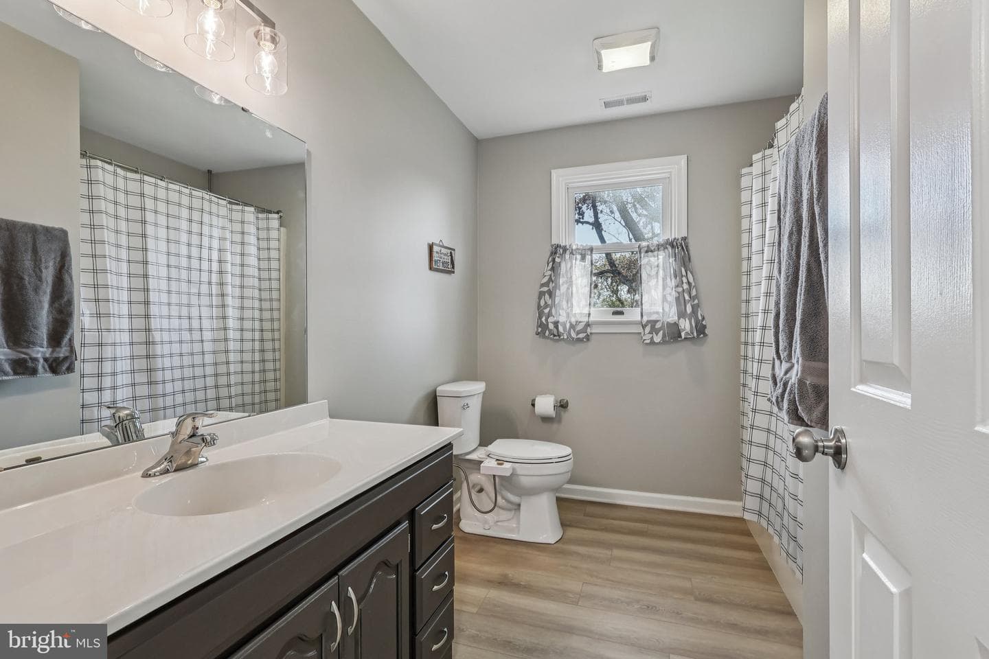 480 Bentwood Drive photo 26