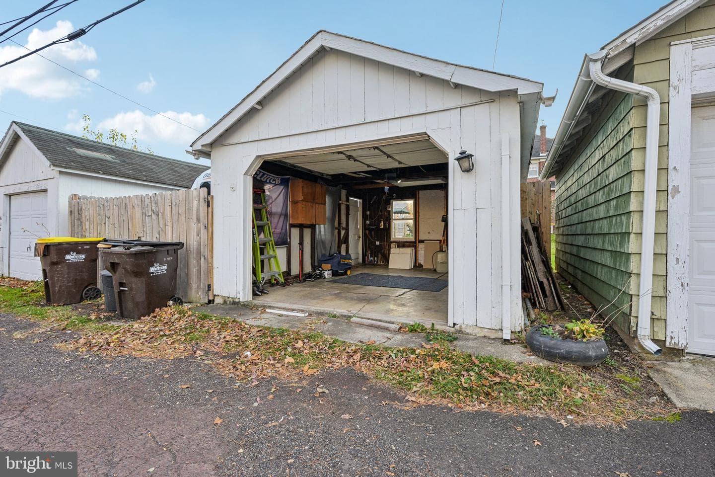 625 Derstine Avenue photo 35
