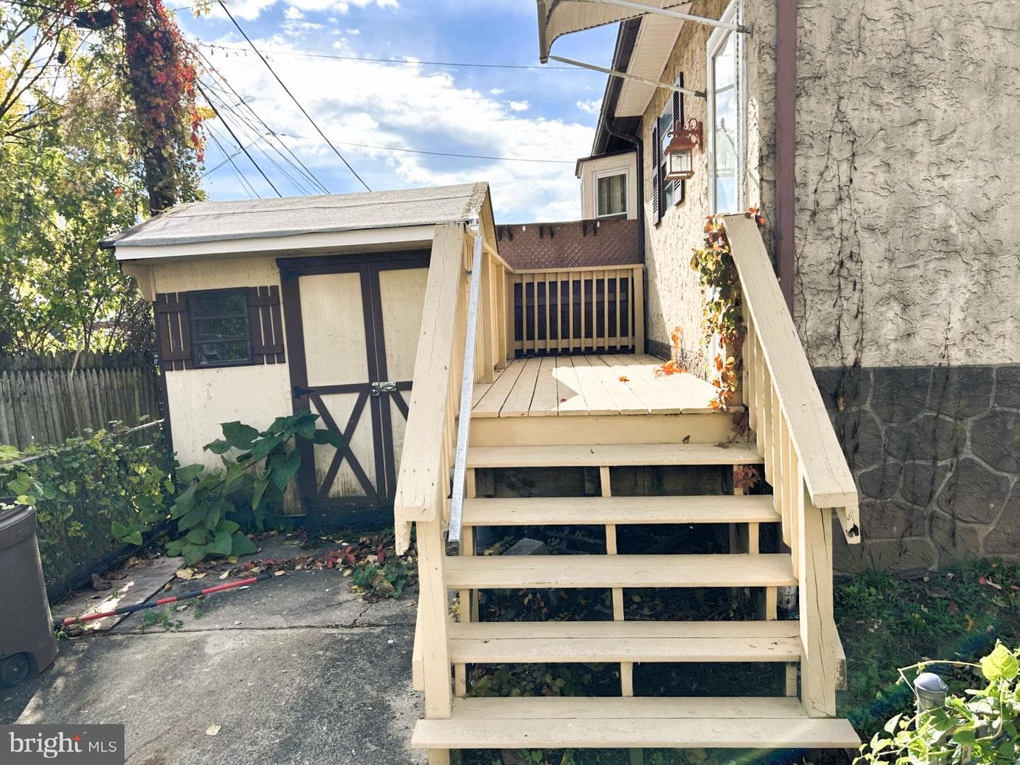 150 Forrest Avenue photo 4