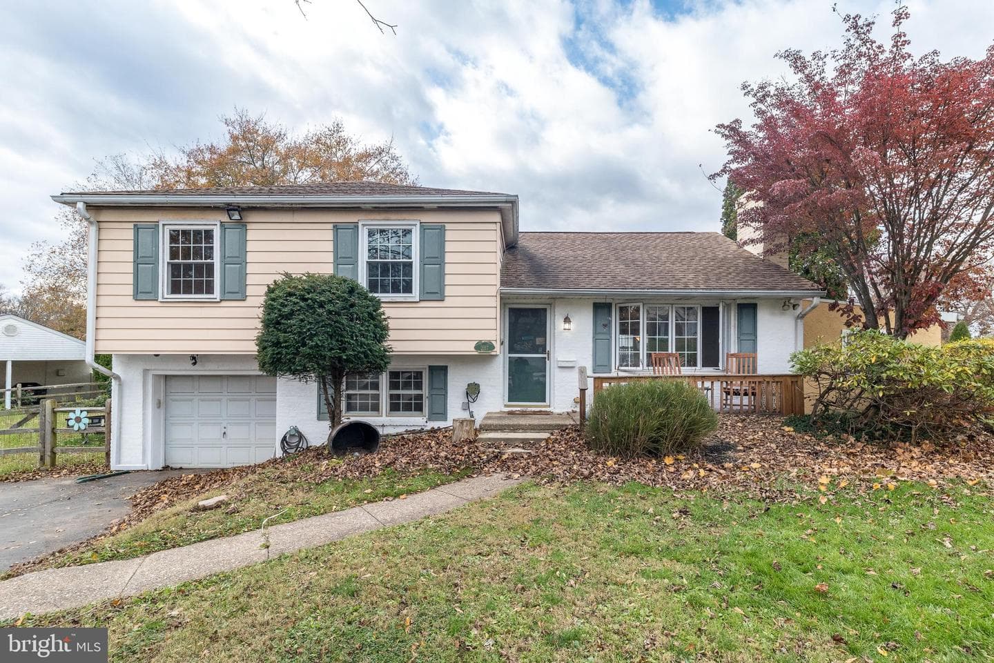 2017 Spring Mill Road photo 1