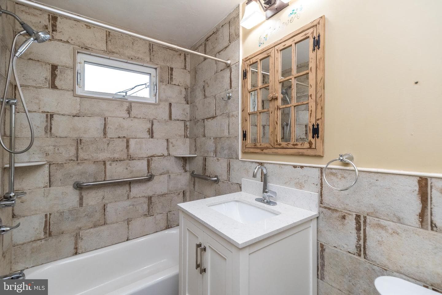 2017 Spring Mill Road photo 15