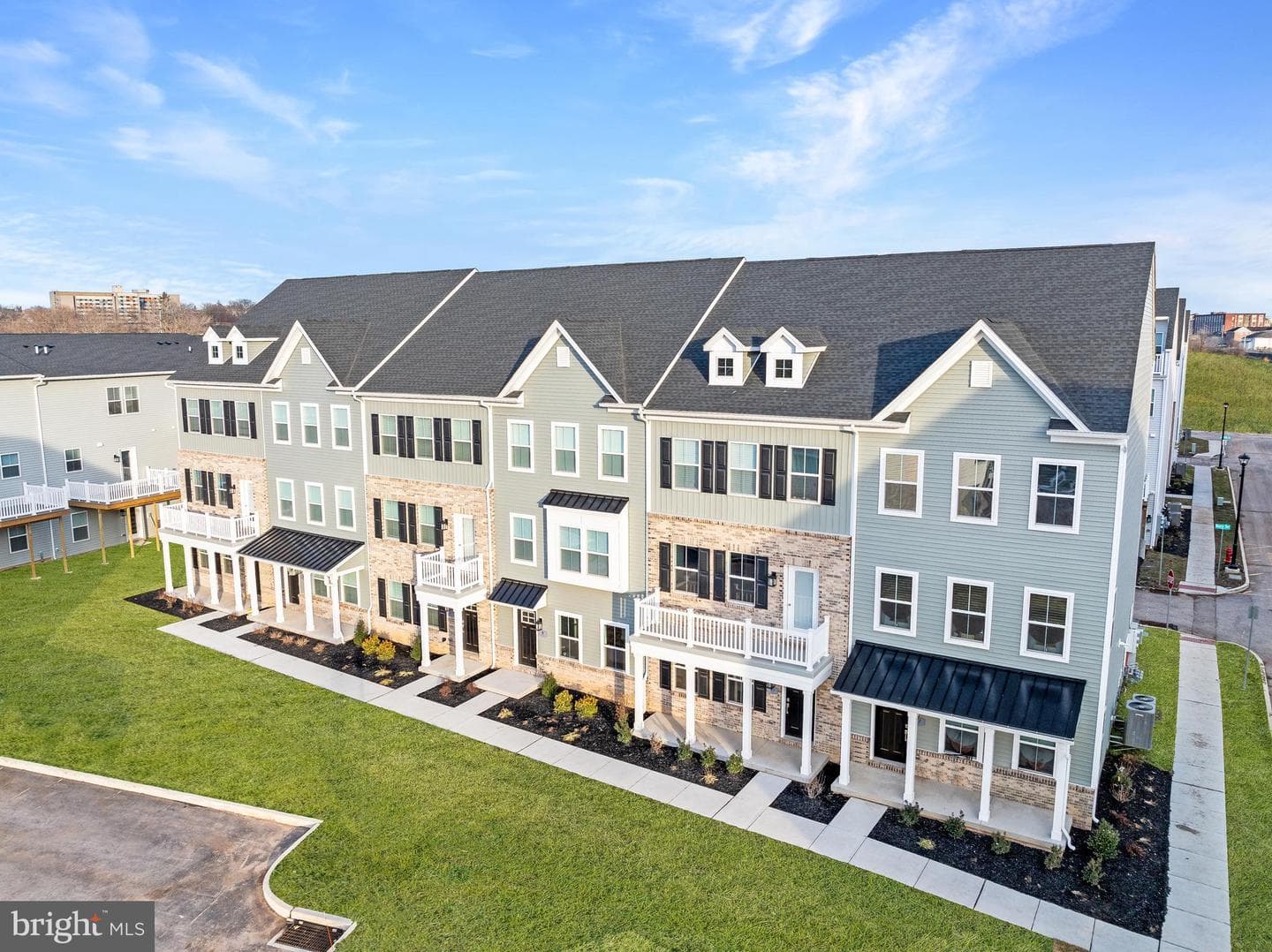 23 E Front Street photo 1