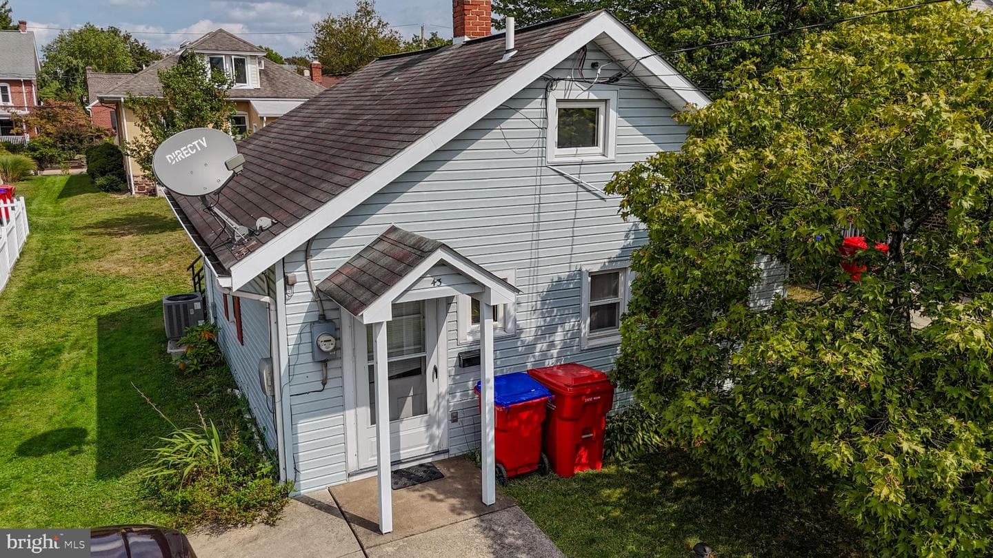 44 Adams Avenue photo 4