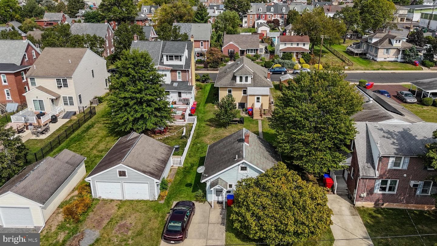 44 Adams Avenue photo 42
