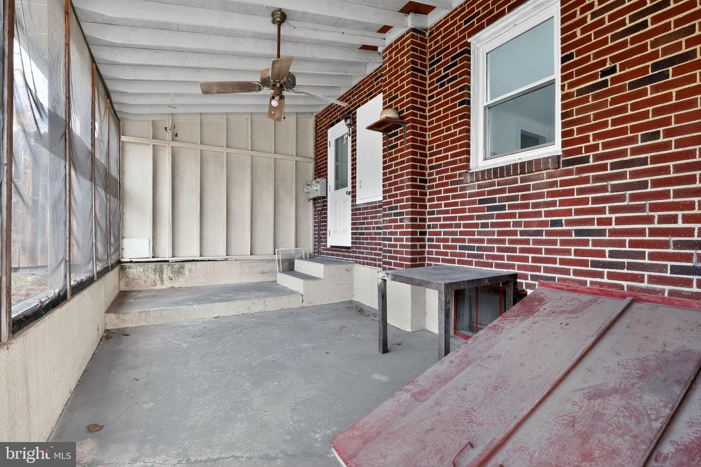 661 N Keim Street photo 21