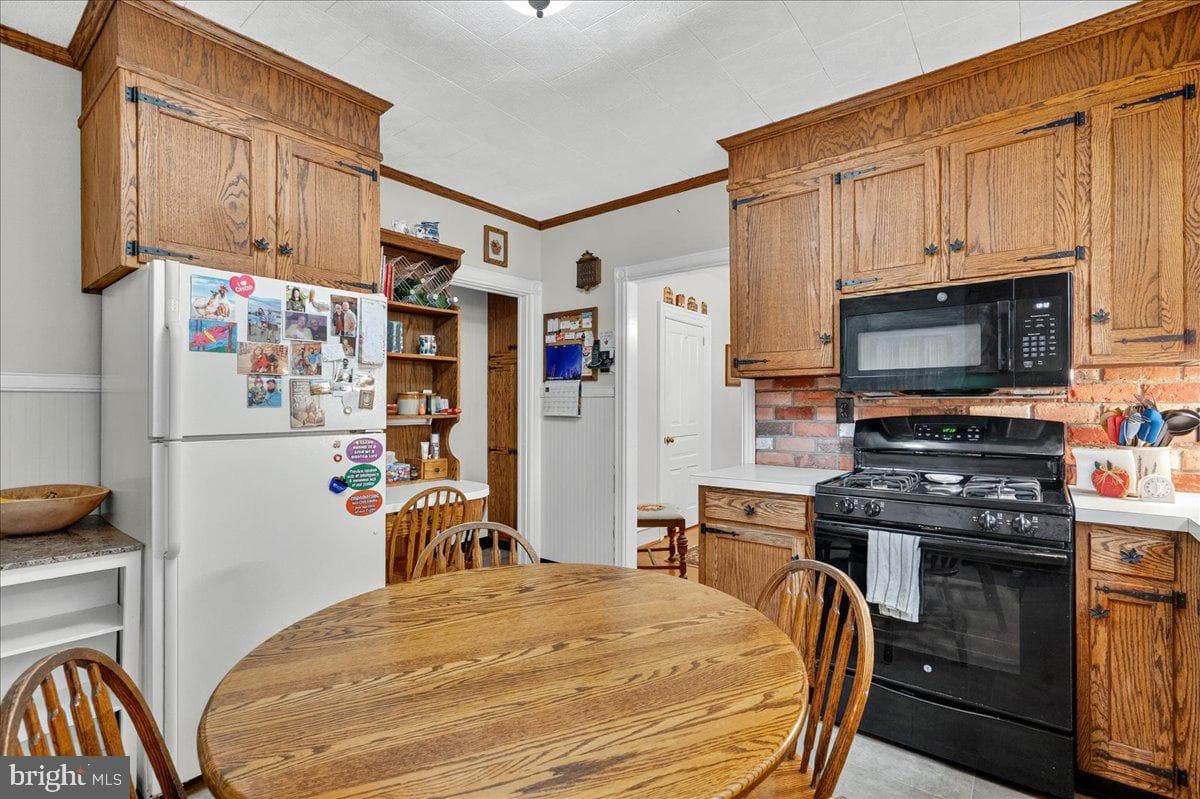 809 Stanbridge Street photo 12