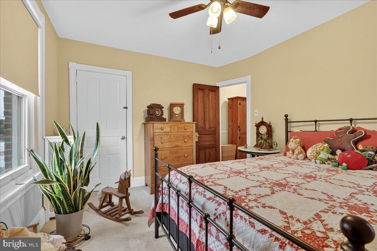 809 Stanbridge Street photo 20