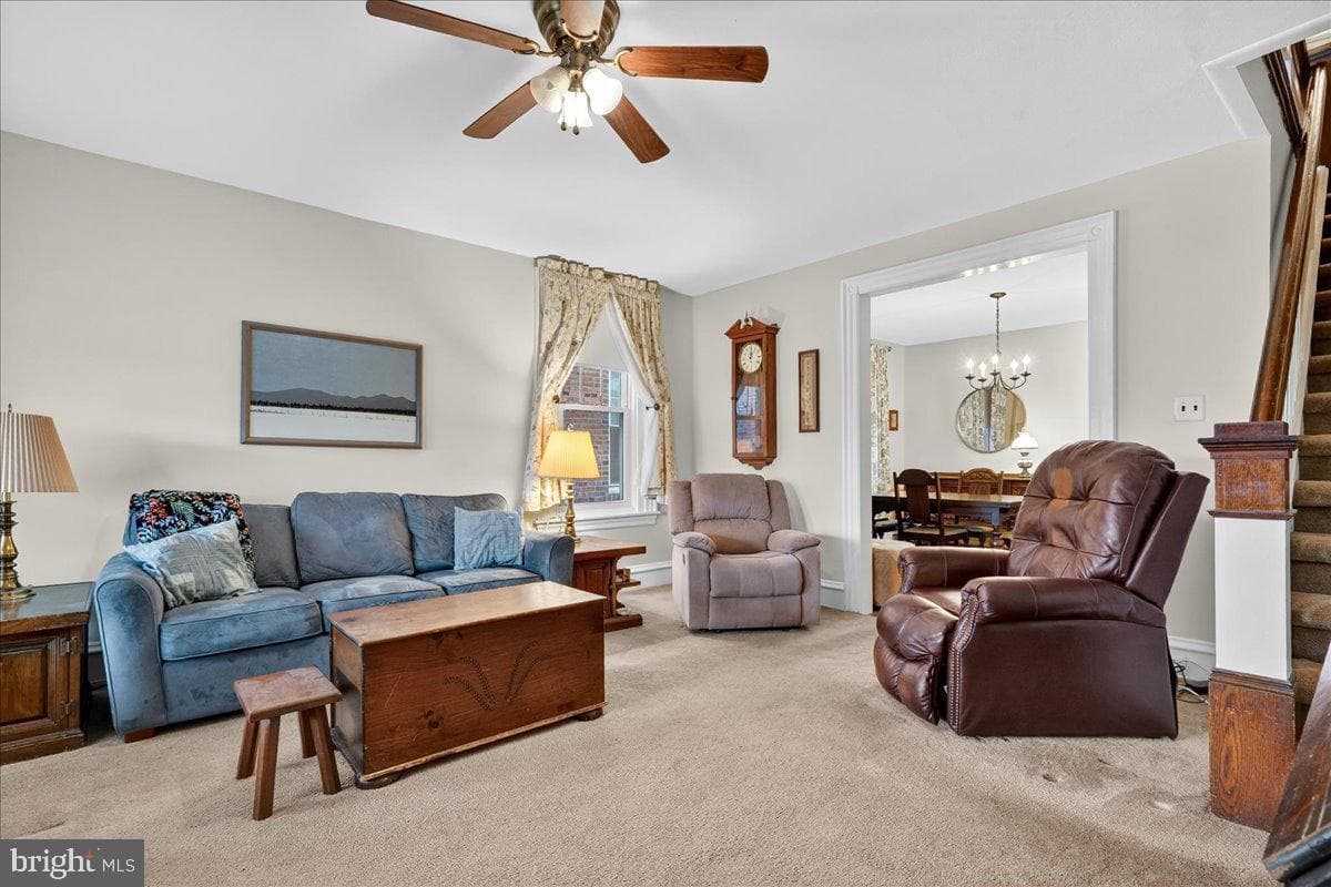 809 Stanbridge Street photo 7