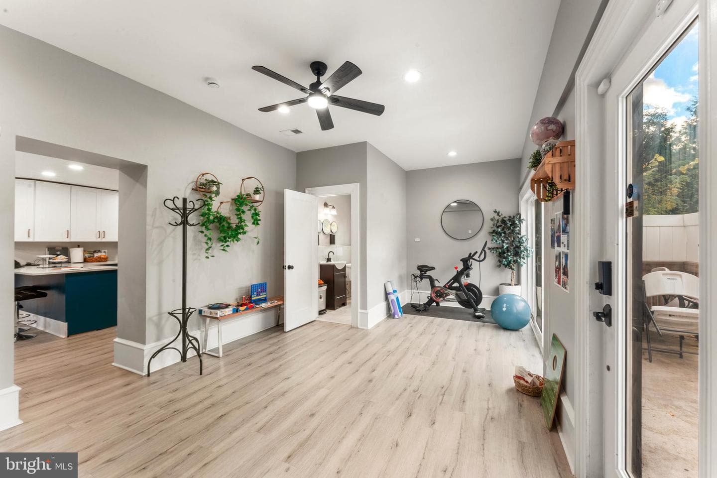 1339 Wheatsheaf Lane photo 17
