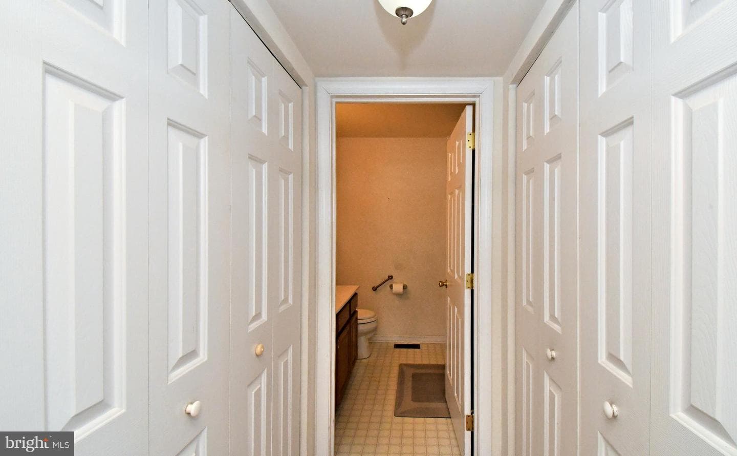 330 Crossfield Road photo 18