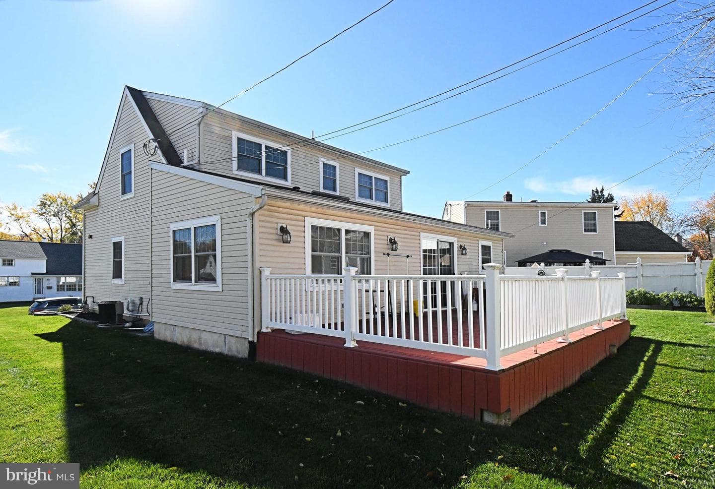 330 Crossfield Road photo 35